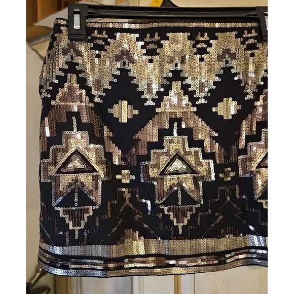 Express Aztec Geometric Print Sequin Mini Skirt Gold Black XS (27x13) Excellent - Picture 5 of 8